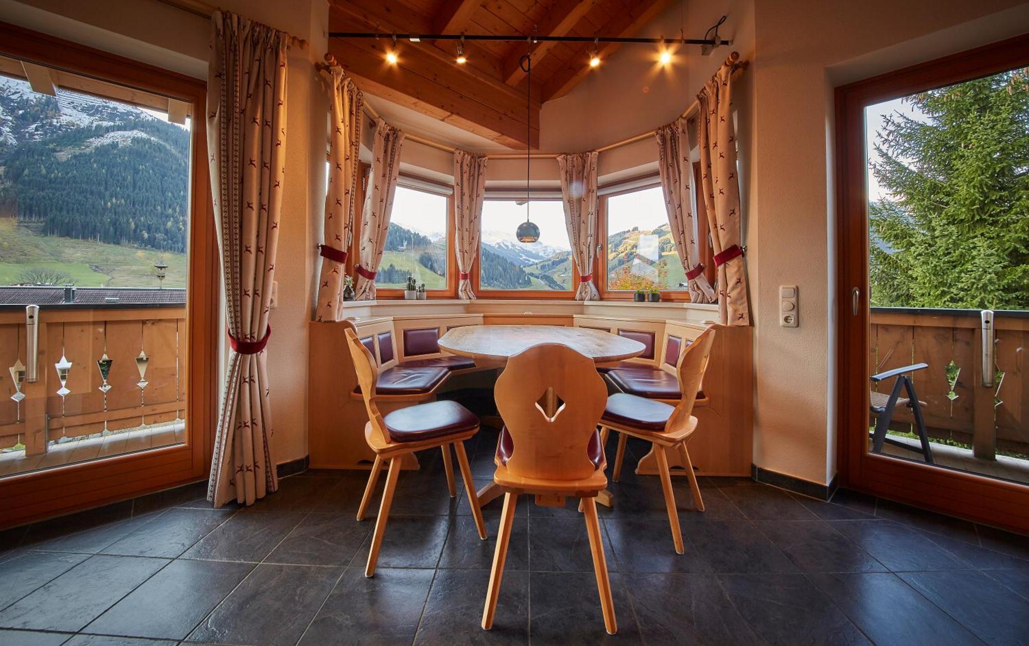 Appartements Hollandia Saalbach-Hinterglemm Oda fotoğraf
